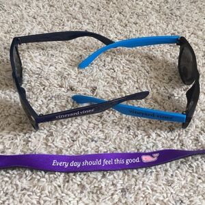 Vineyard Vines sunglasses bundle